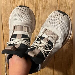 On Cloud Tennis Shoes